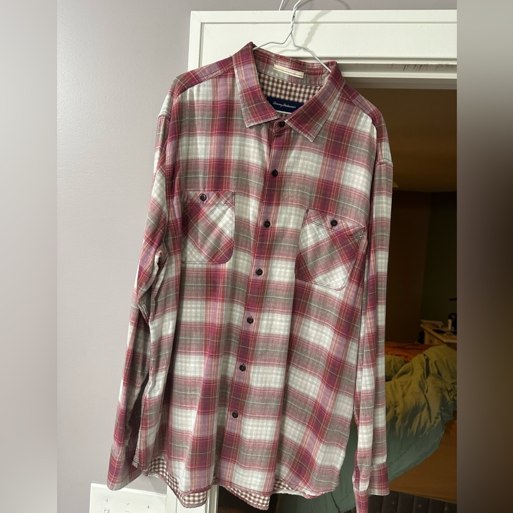 Rarely worn Tommy Bahama XXL long sleeve
